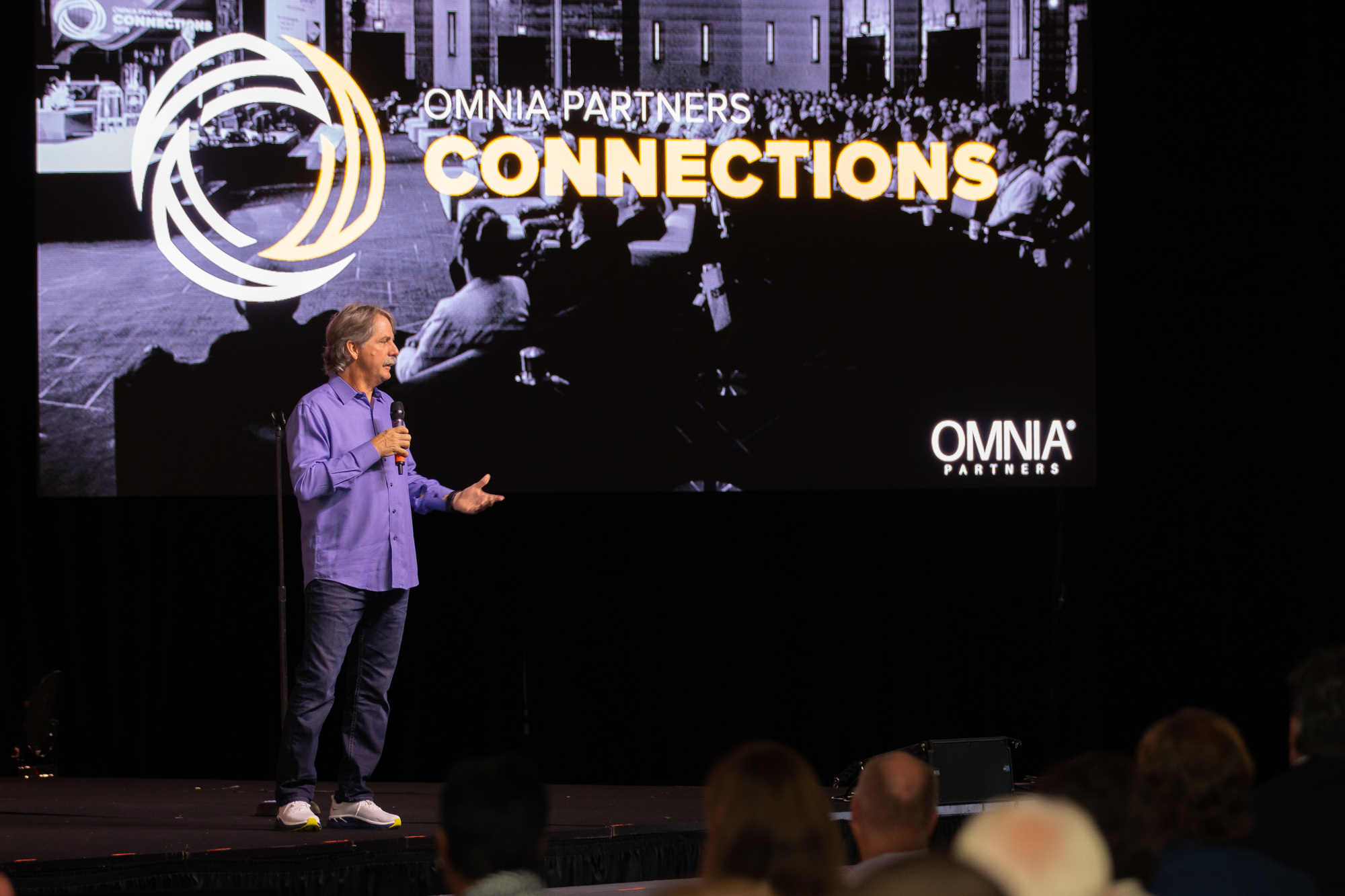 Jeff Foxworthy speaking at Connections